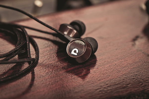 Modern Earphones - AF56