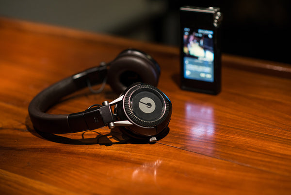 Modern Bluetooth Headphones - Tach T1